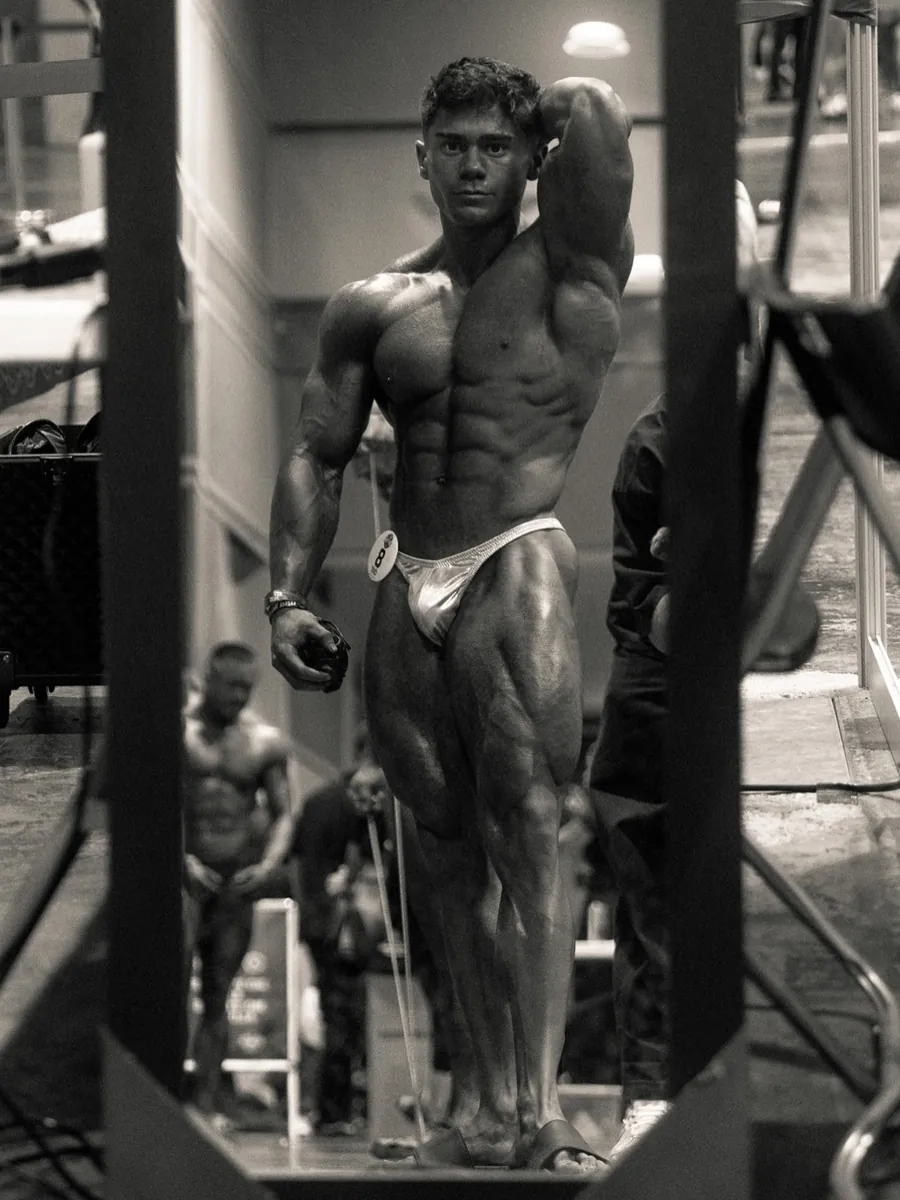 Iván Lorca entrenando, retrato en blanco y negro